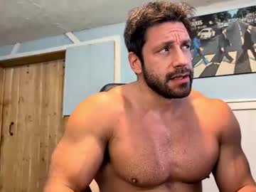 pizza_biceps