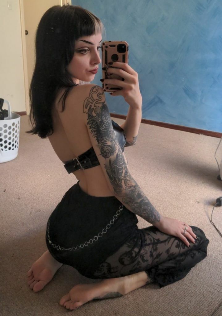 teen feet and soles — 38