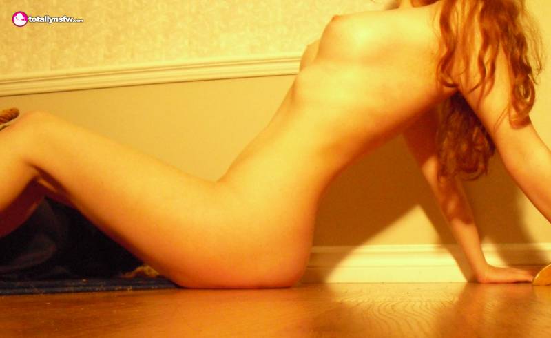 Amateur redhead beauty — 25